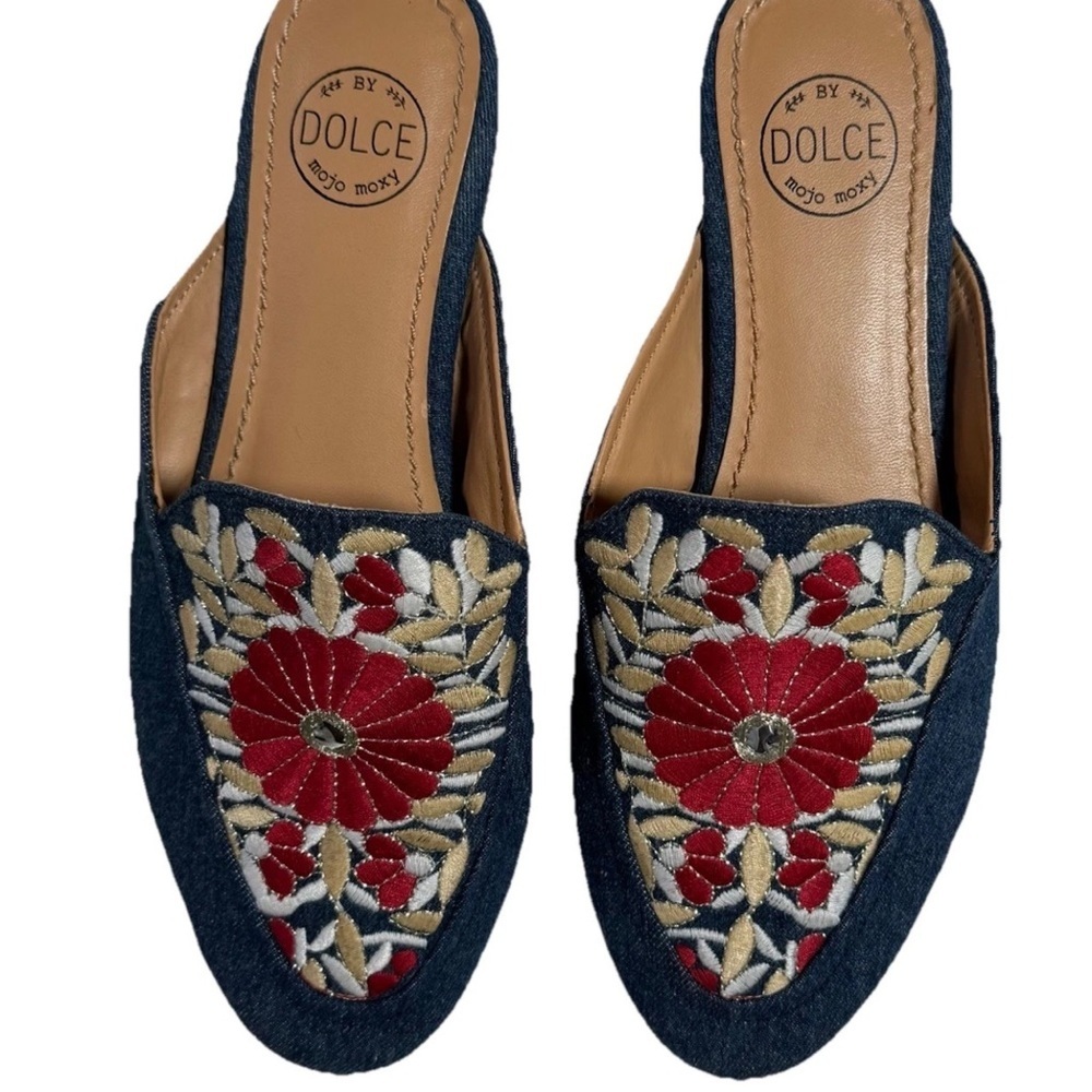 Dolce by Mojo Moxy Denim Floral Embroidered Mules Slides Flats Blue Red 7.5M Art - Picture 3 of 12